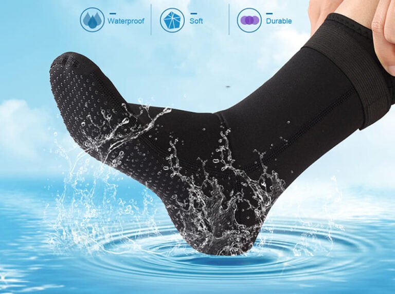 Are Neoprene Socks Warm?A Comprehensive Guide