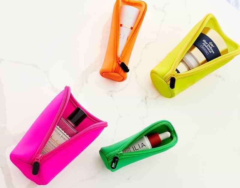 4.Is a Neoprene Makeup Bag Easy to Clean and Maintain 1